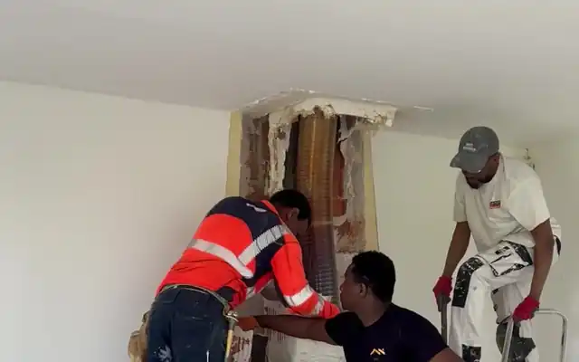 Dépose de la cheminée, rénovation intérieure d'une maison individuelle en Île-de-France