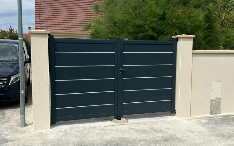 Garage 25 m² + clôture maçonnée et portail alu